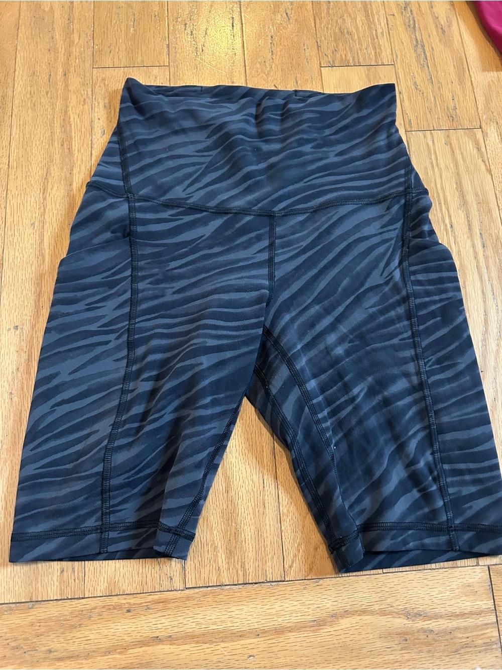 Lululemon Align High Rise Shorts with Pockets size 4